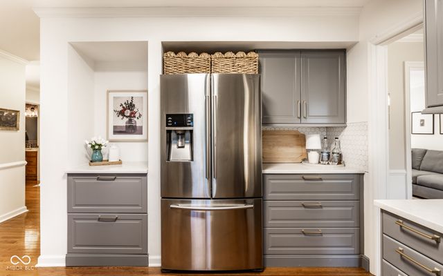 7850 Ridgeland Drive, Indianapolis, IN 46250