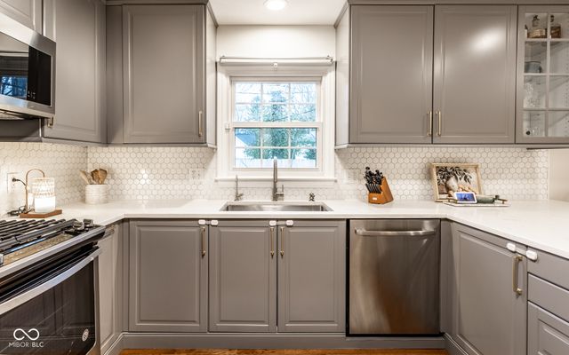 7850 Ridgeland Drive, Indianapolis, IN 46250