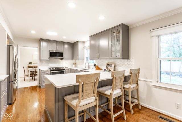 7850 Ridgeland Drive, Indianapolis, IN 46250