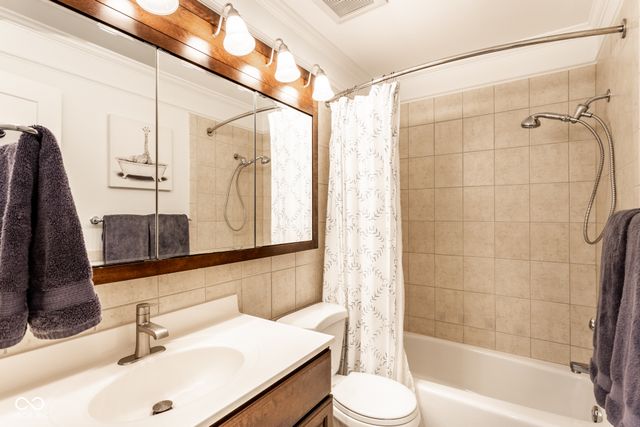 7850 Ridgeland Drive, Indianapolis, IN 46250