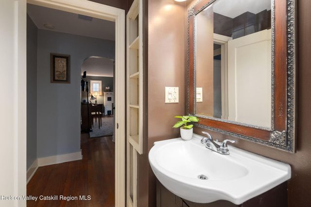 784 6th Avenue, Troy, NY 12180