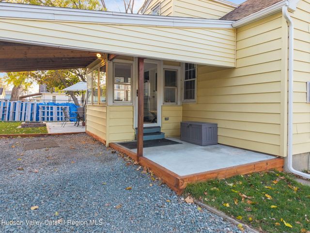 784 6th Avenue, Troy, NY 12180