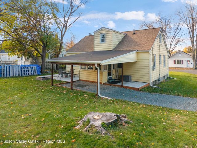 784 6th Avenue, Troy, NY 12180
