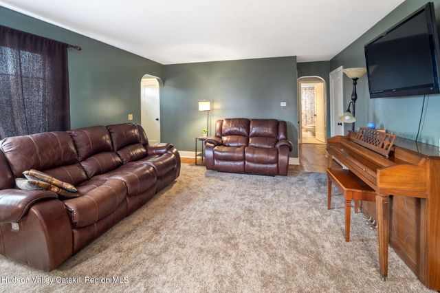 784 6th Avenue, Troy, NY 12180