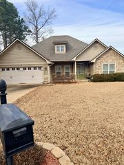 38 Maggy Court, Phenix City, AL 36867