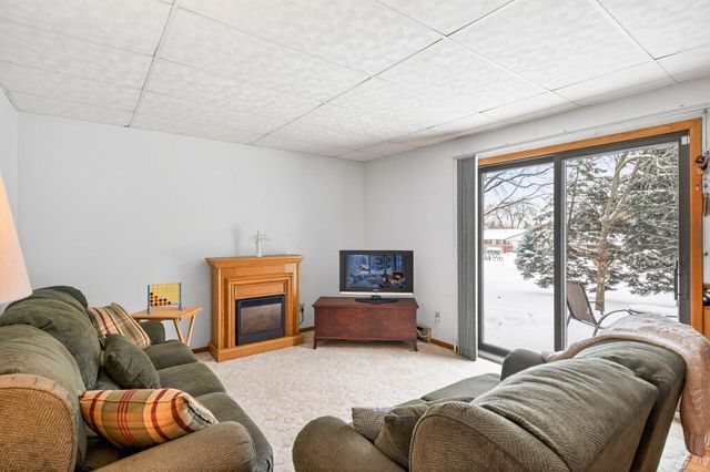 1871 Chardel Court, West Saint Paul, MN 55118