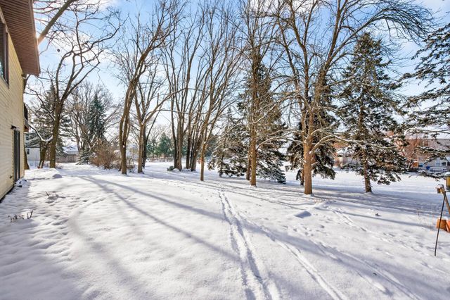 1871 Chardel Court, West Saint Paul, MN 55118