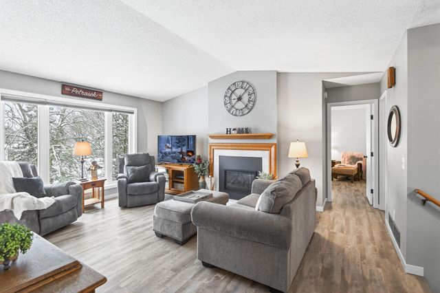 1871 Chardel Court, West Saint Paul, MN 55118