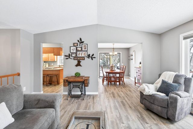 1871 Chardel Court, West Saint Paul, MN 55118