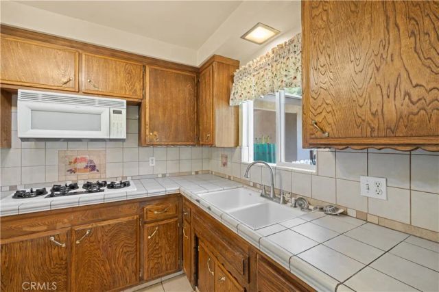 11246 Denivelle, Tujunga, CA 91042