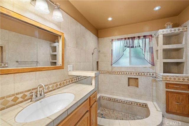 11246 Denivelle, Tujunga, CA 91042