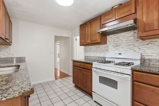 10 Avila Rd, Billerica, MA 01821