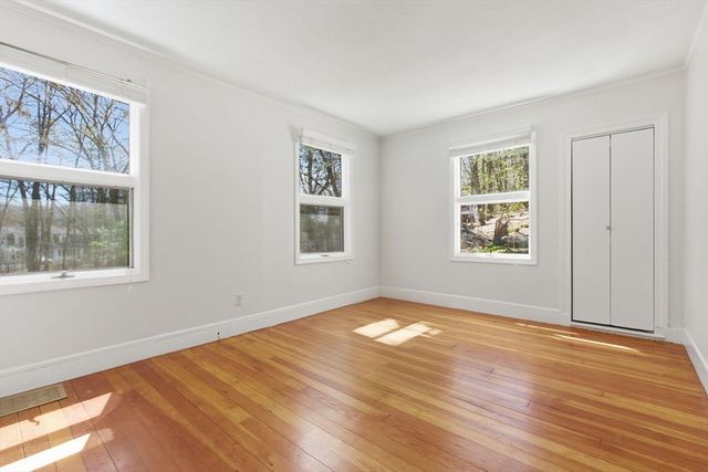 10 Avila Rd, Billerica, MA 01821