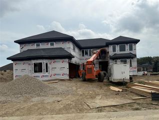 19274 Hamlin Lake Drive, Macomb, MI 48044