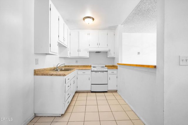 13040 Dronfield Avenue 3, Los Angeles, CA 91342