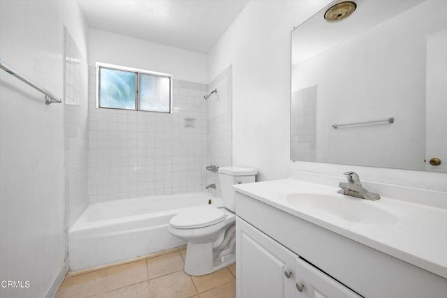 13040 Dronfield Avenue 3, Los Angeles, CA 91342