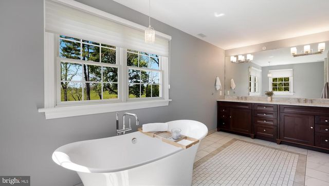 5389 CARVERSVILLE RD, Doylestown, PA 18902