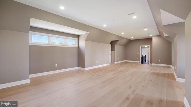 5389 CARVERSVILLE RD, Doylestown, PA 18902