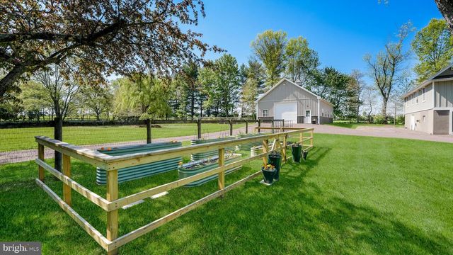 5389 CARVERSVILLE RD, Doylestown, PA 18902