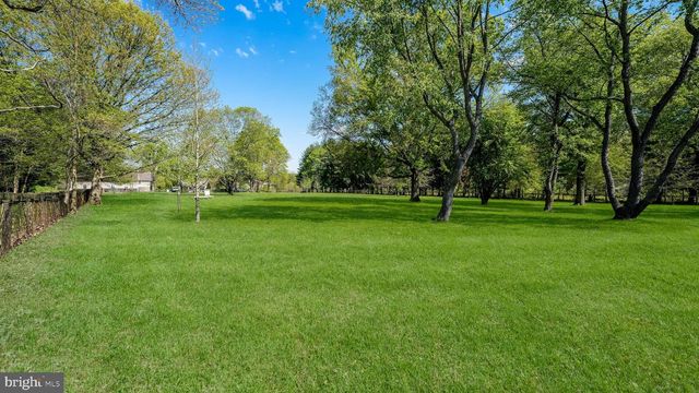 5389 CARVERSVILLE RD, Doylestown, PA 18902
