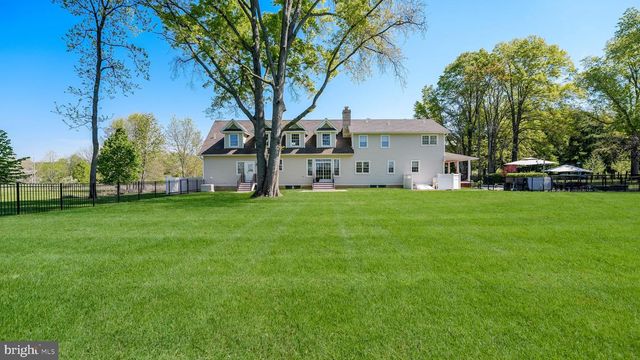 5389 CARVERSVILLE RD, Doylestown, PA 18902