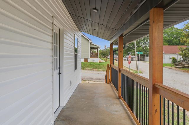 706 Gray St Street, Woodruff, SC 29388