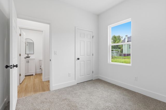 706 Gray St Street, Woodruff, SC 29388