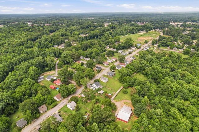 706 Gray St Street, Woodruff, SC 29388