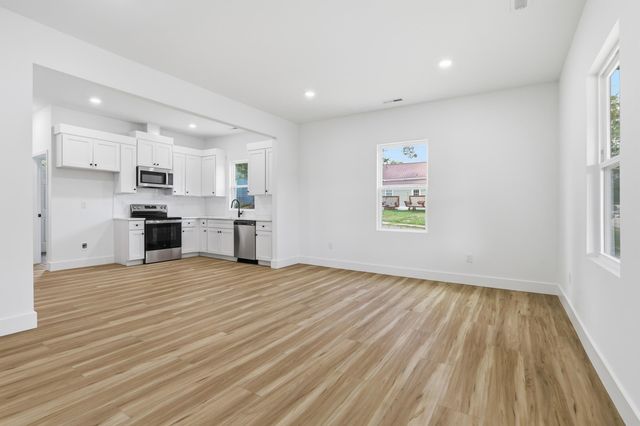 706 Gray St Street, Woodruff, SC 29388