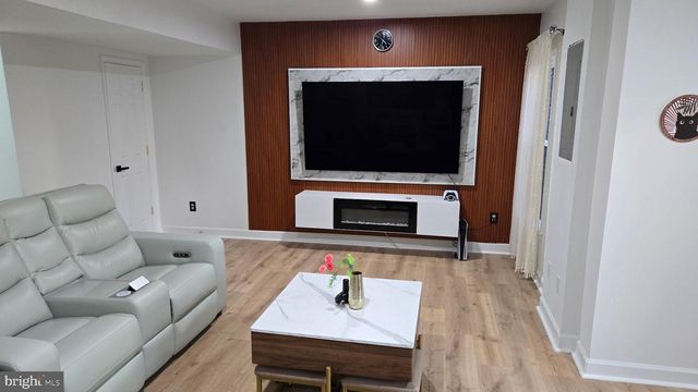 1421 BLUEMONT CT, Herndon, VA 20170