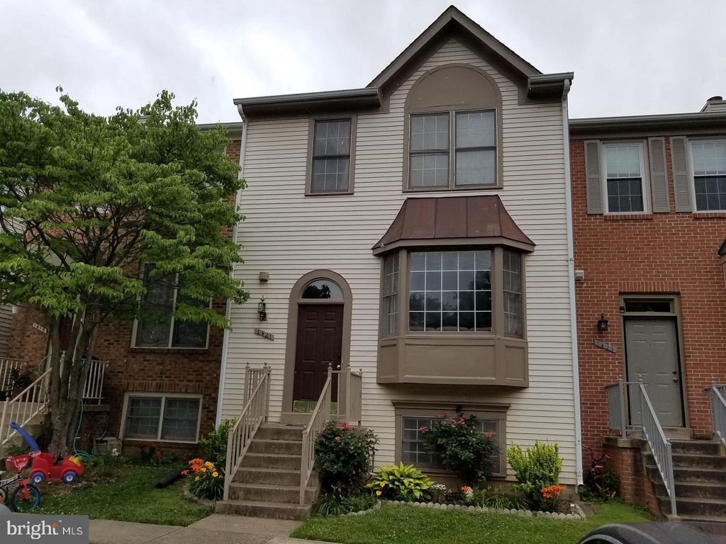 1421 BLUEMONT CT, Herndon, VA 20170