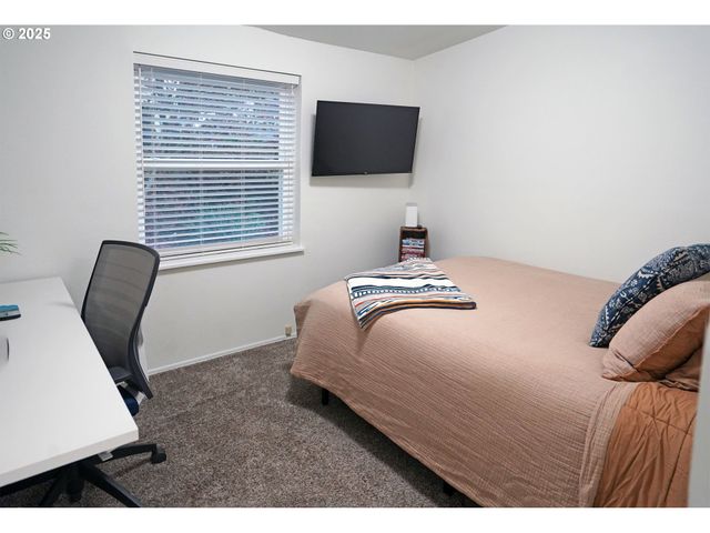 14996 S BLUE VISTA Dr, Oregon City, OR 97045