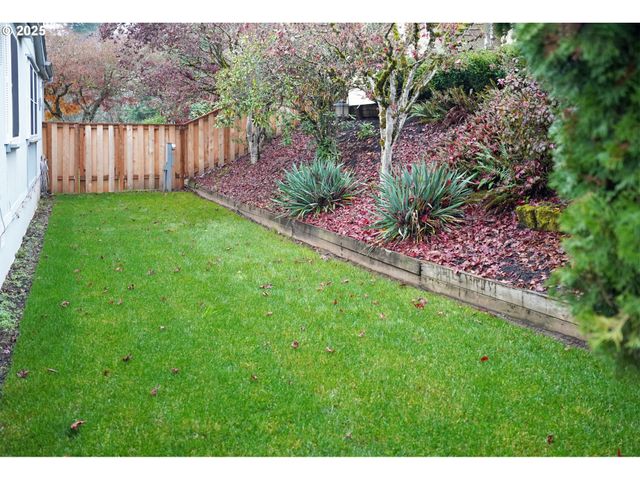 14996 S BLUE VISTA Dr, Oregon City, OR 97045
