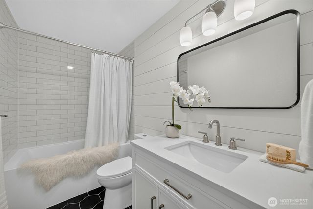 2346 Pine Drive, Ferndale, WA 98248