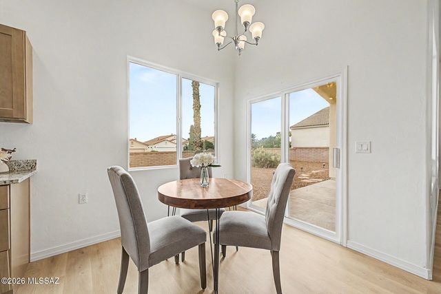 2705 S Chipshot Drive, Green Valley, AZ 85614