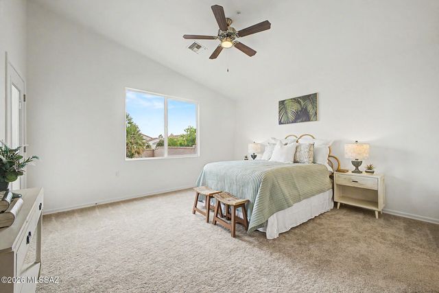2705 S Chipshot Drive, Green Valley, AZ 85614
