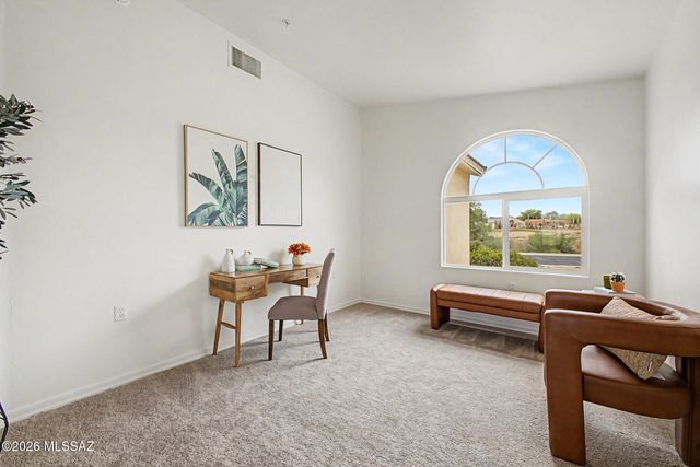 2705 S Chipshot Drive, Green Valley, AZ 85614