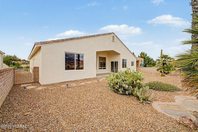 2705 S Chipshot Drive, Green Valley, AZ 85614