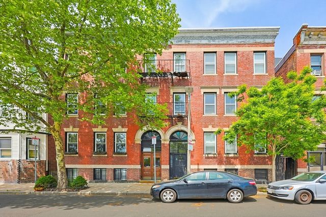 38 Frankfort Street, Boston, MA 02128
