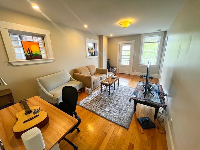38 Frankfort Street, Boston, MA 02128