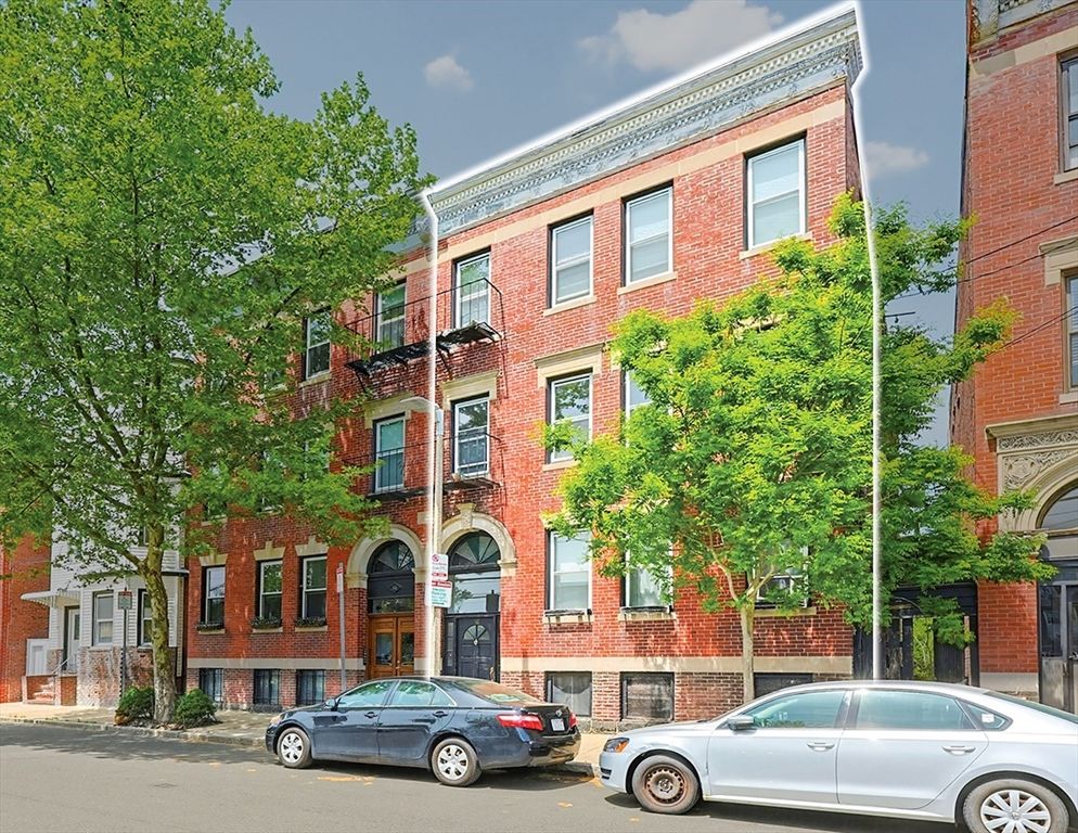 38 Frankfort Street, Boston, MA 02128