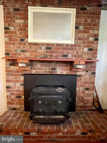 450 PLUNKERT RD, Littlestown, PA 17340