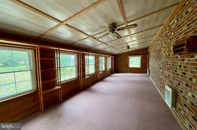 450 PLUNKERT RD, Littlestown, PA 17340