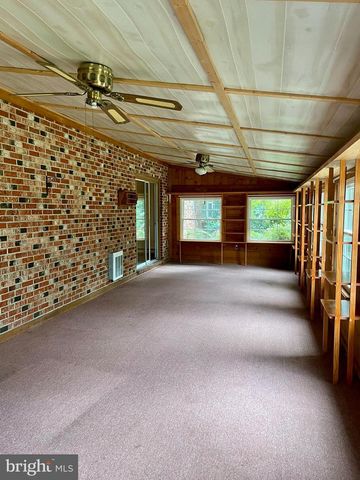450 PLUNKERT RD, Littlestown, PA 17340