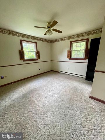 450 PLUNKERT RD, Littlestown, PA 17340