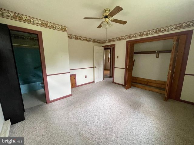 450 PLUNKERT RD, Littlestown, PA 17340