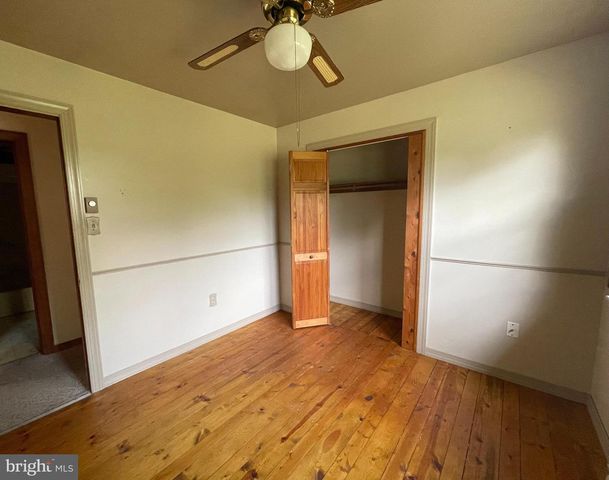 450 PLUNKERT RD, Littlestown, PA 17340