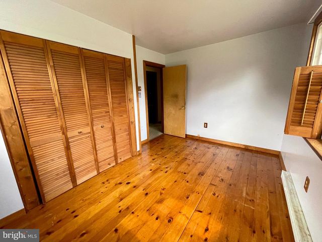 450 PLUNKERT RD, Littlestown, PA 17340