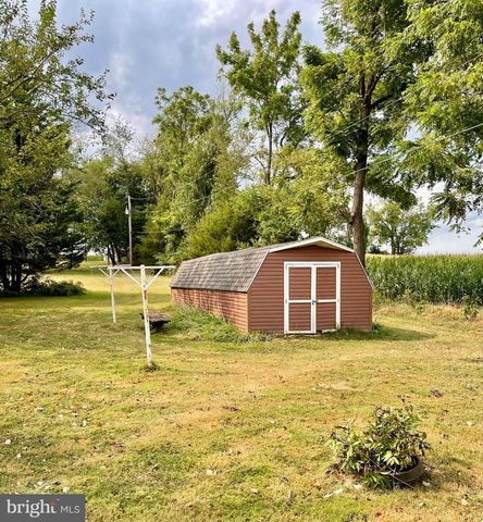 450 PLUNKERT RD, Littlestown, PA 17340