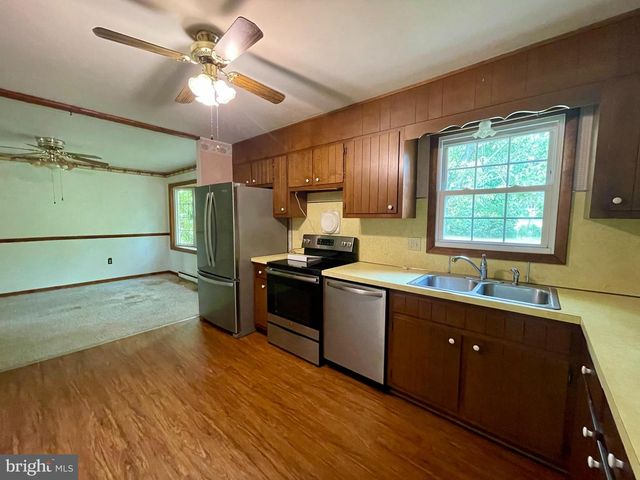 450 PLUNKERT RD, Littlestown, PA 17340